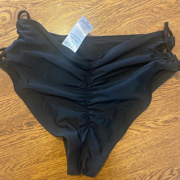 Black bikini bottoms - Picture 2 of 4